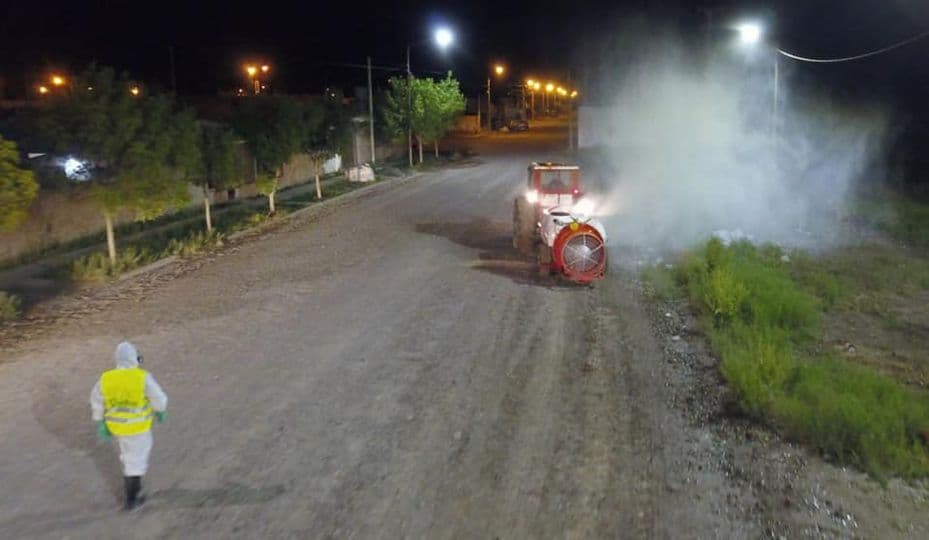 Comenzó el operativo de fumigación en los barrios de Viedma