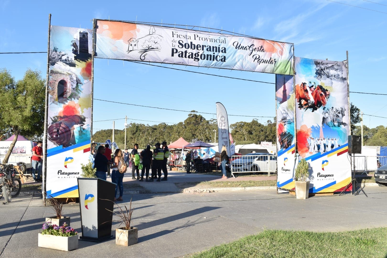 Comenzó la Fiesta de la Soberanía Patagónica con gran participación de la gente