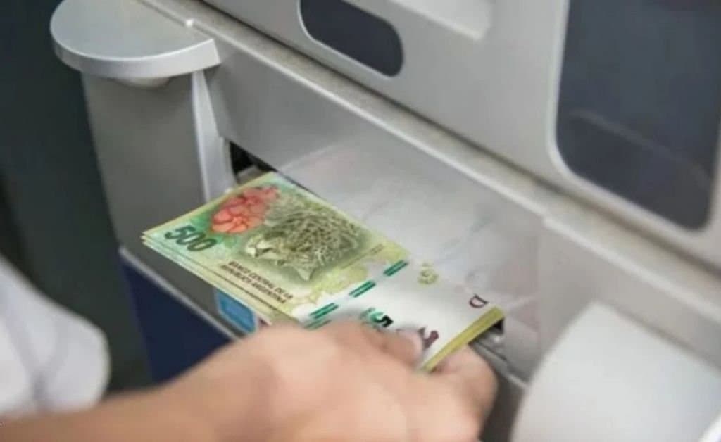 Se pagan los sueldos a los estatales correspondiente al mes octubre
