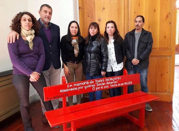 Al cumplirse un nuevo aniversario del asesinato de Karen, colocarán en Plaza San Martín el banco rojo