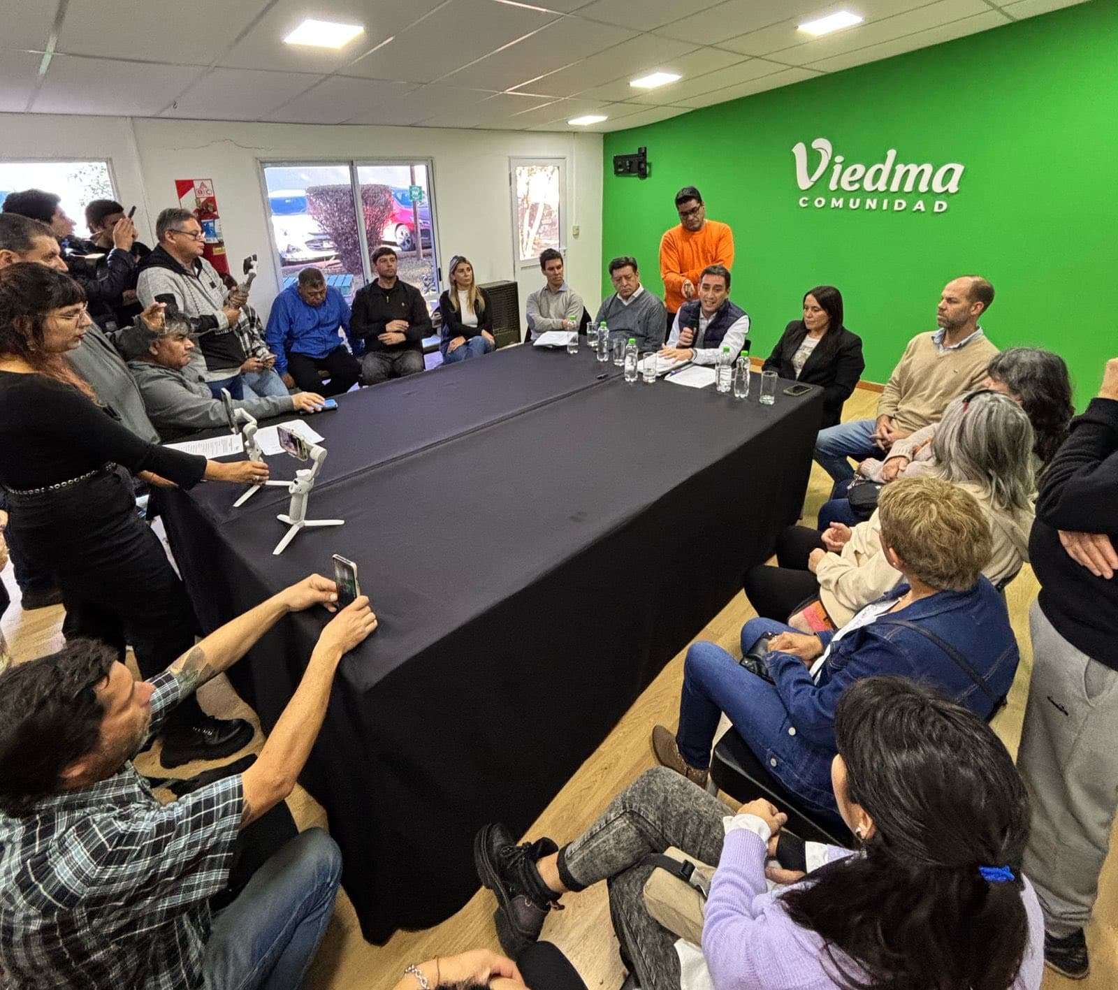 Se presentó en Viedma un plan de acción para la reparación y mantenimiento de calles