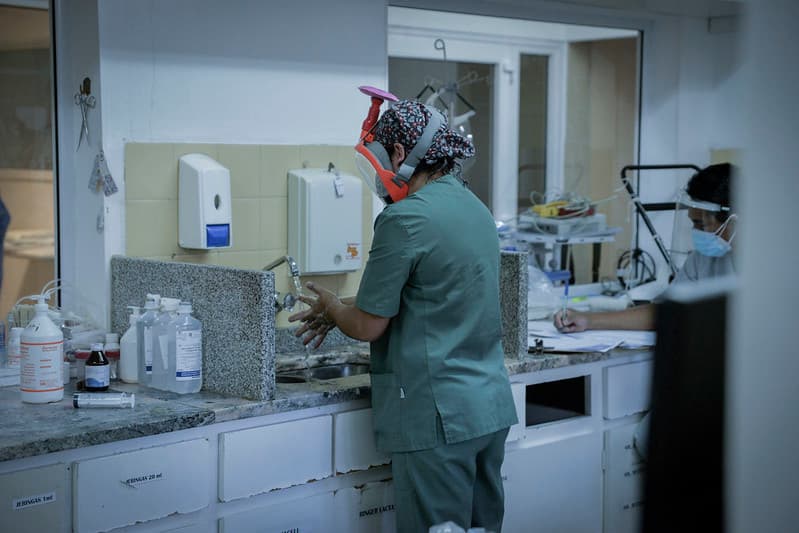 Tres fallecidos, 80 casos nuevos y 148 recuperados de Covid en Rio Negro