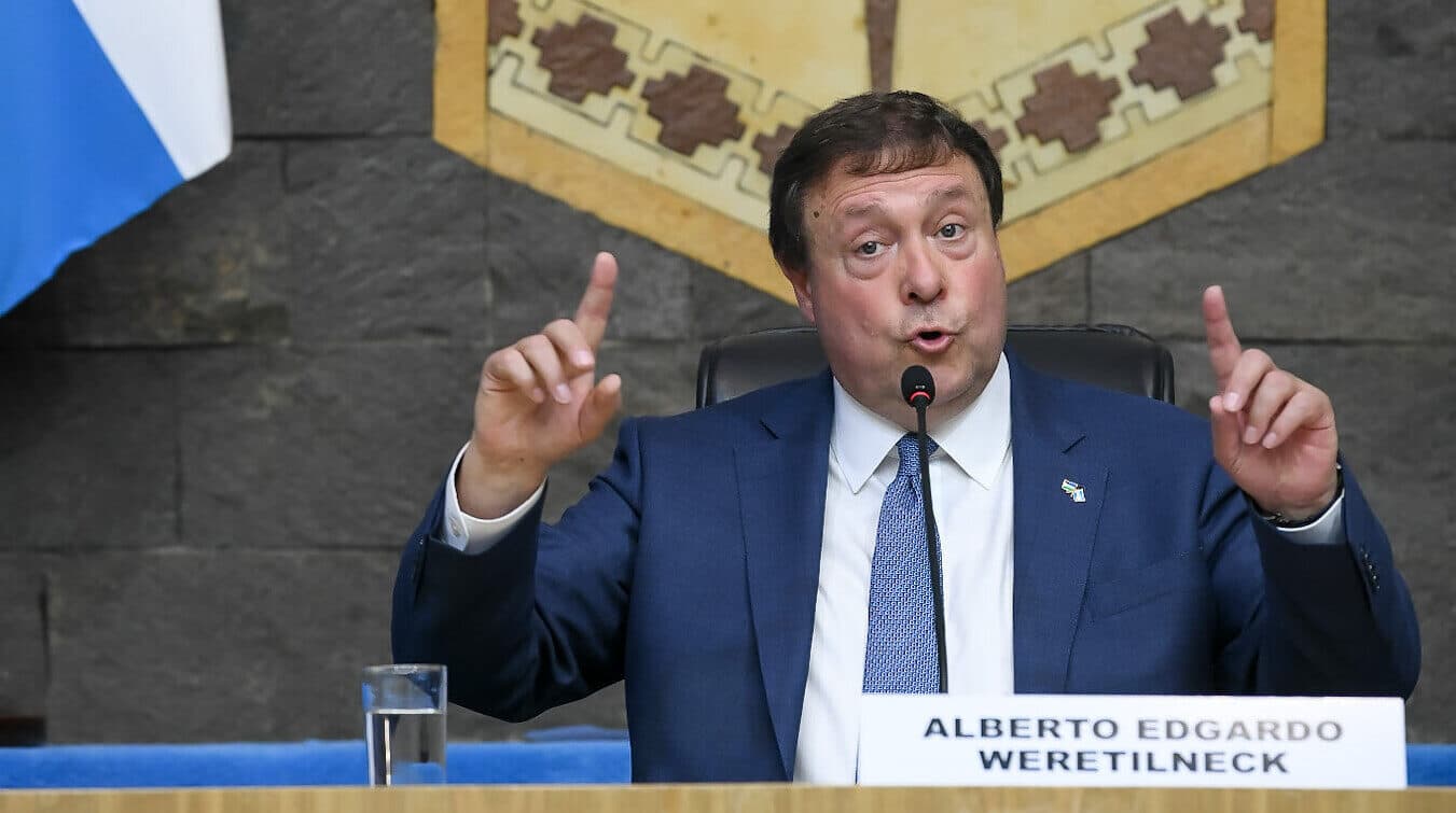 El aguinaldo a los estatales se pagaría en dos cuotas
