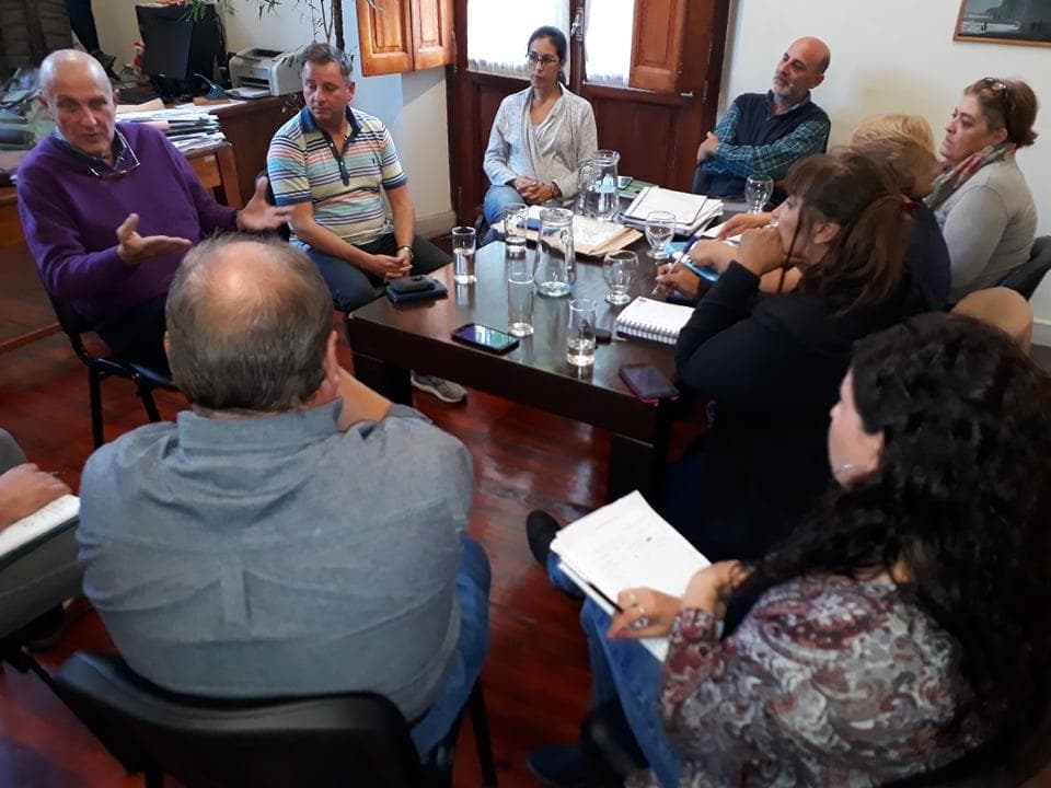 Un 22,41% de aumento y una suma fija de 1.500 propone Foulkes a los municipales