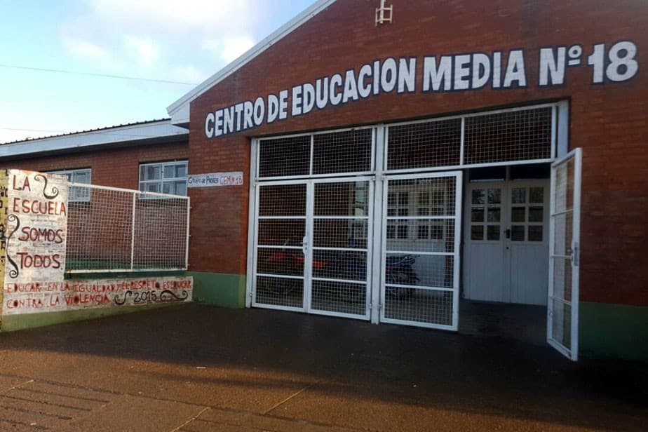 Un menor intento apuñalar con un destornillador a otro en una escuela secundaria de Viedma