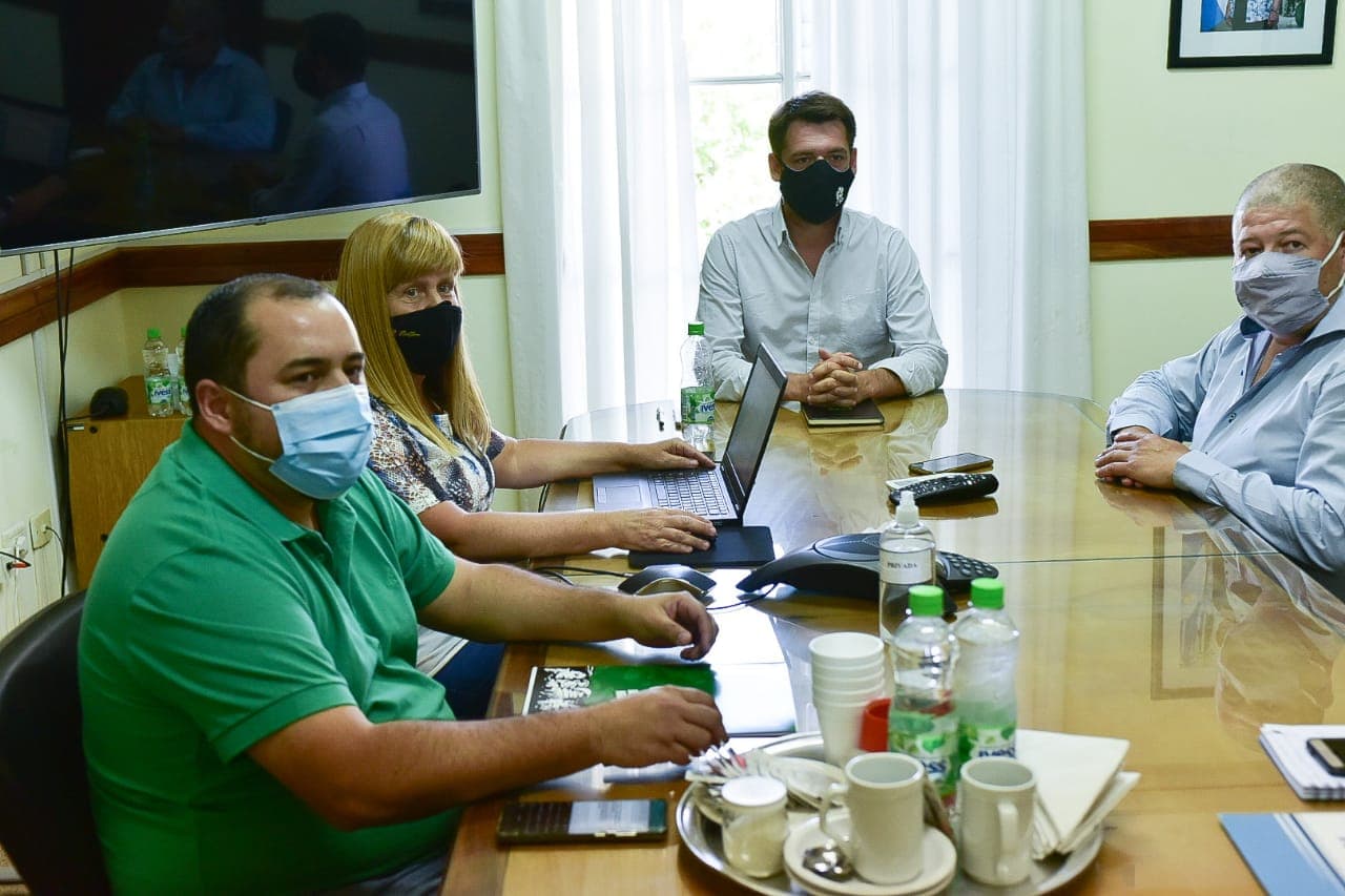 Viernes 12 a las 13, el Gobierno convocó a los gremios