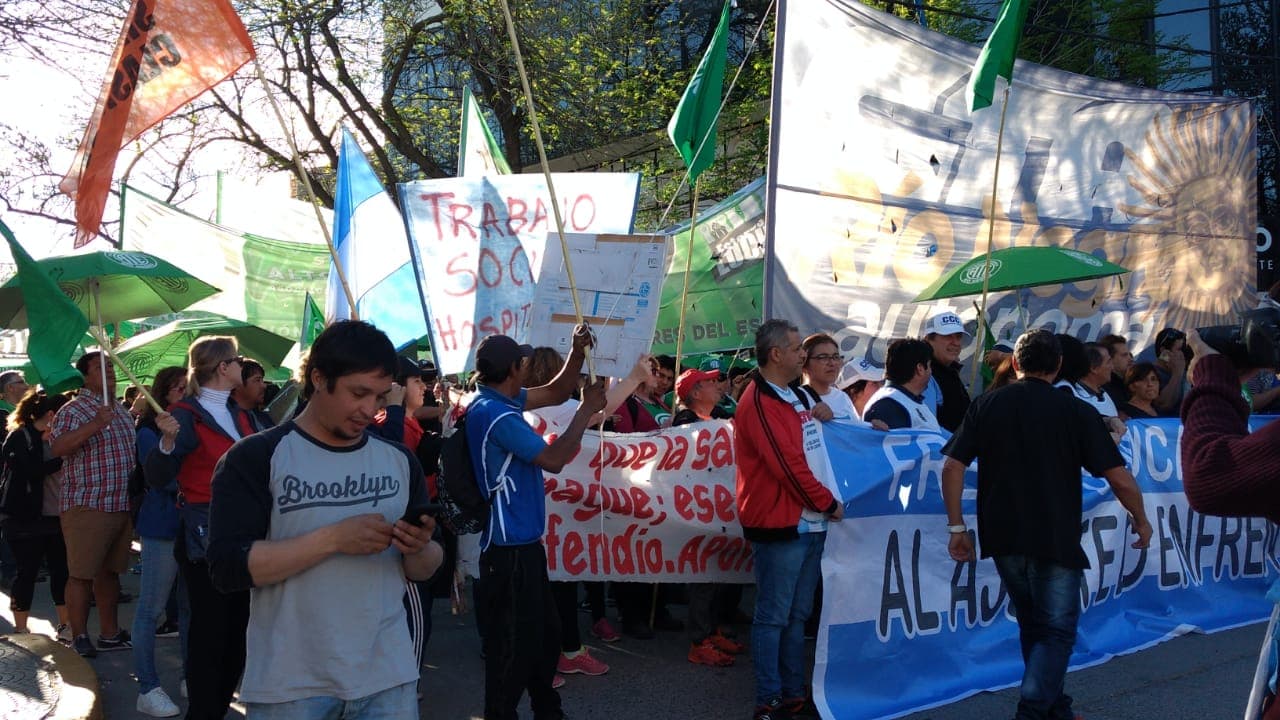 Los trabajadores se movilizaron en la provincia contra el ajuste del gobierno nacional
