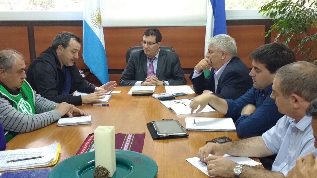 Galli pasaría a los trabajadores becados a contratos, asegura ATE