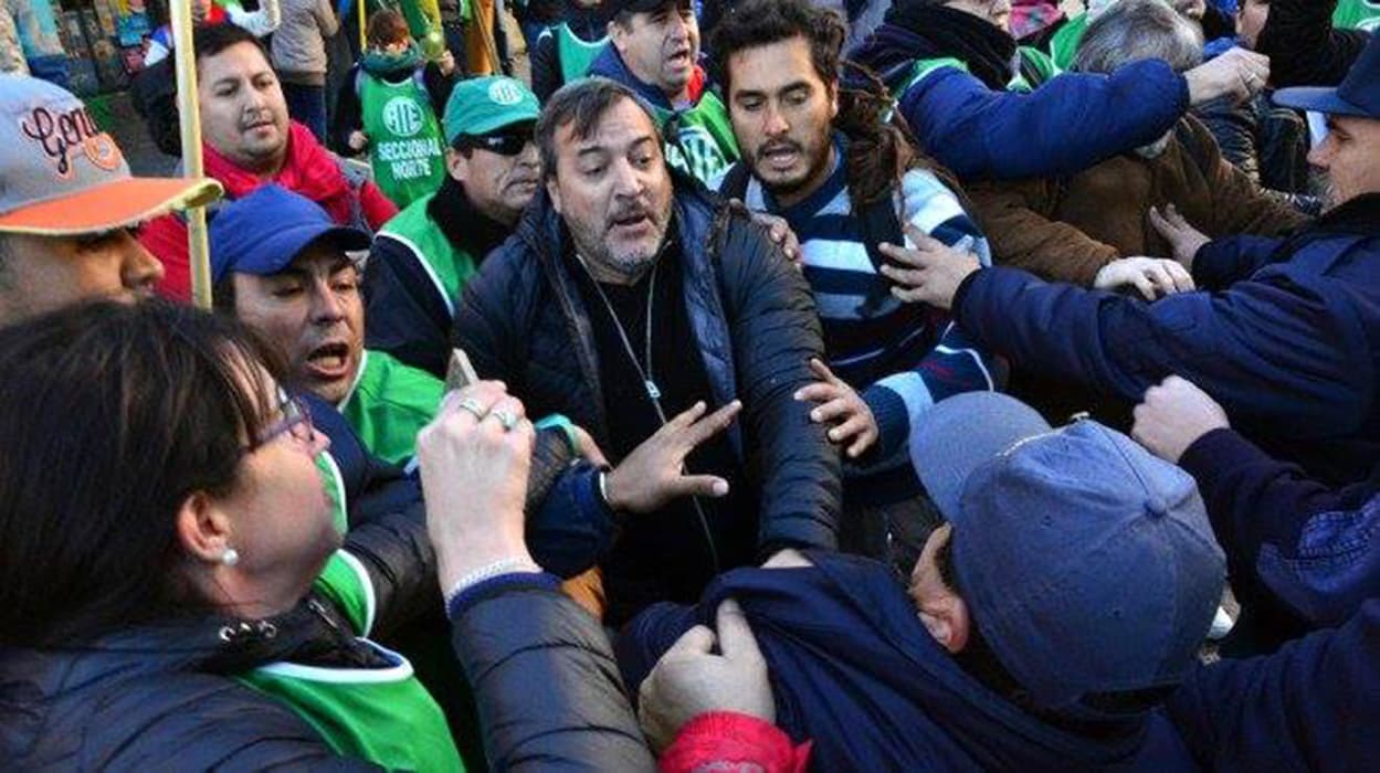 La justicia ordenó la detención de Rodolfo Aguiar