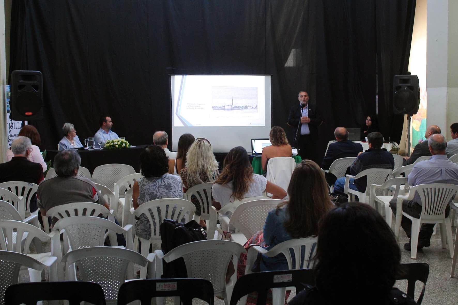Hubo una gran convocatoria en la audiencia pública por la nueva obra de cloacas en Viedma