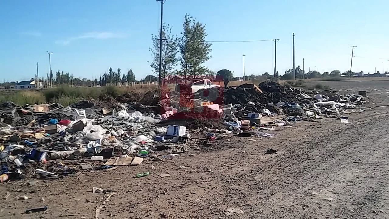 “Se necesita una gran cantidad de horas y equipamiento para poder terminar con el basural clandestino”