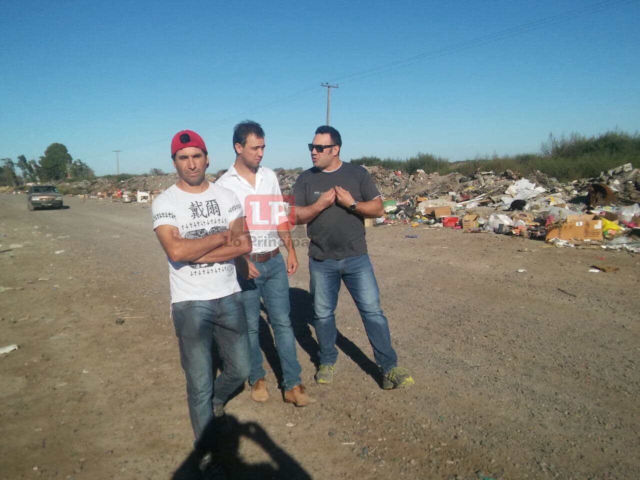 Vecinos se quejaron ante concejales por el basural clandestino en Viedma