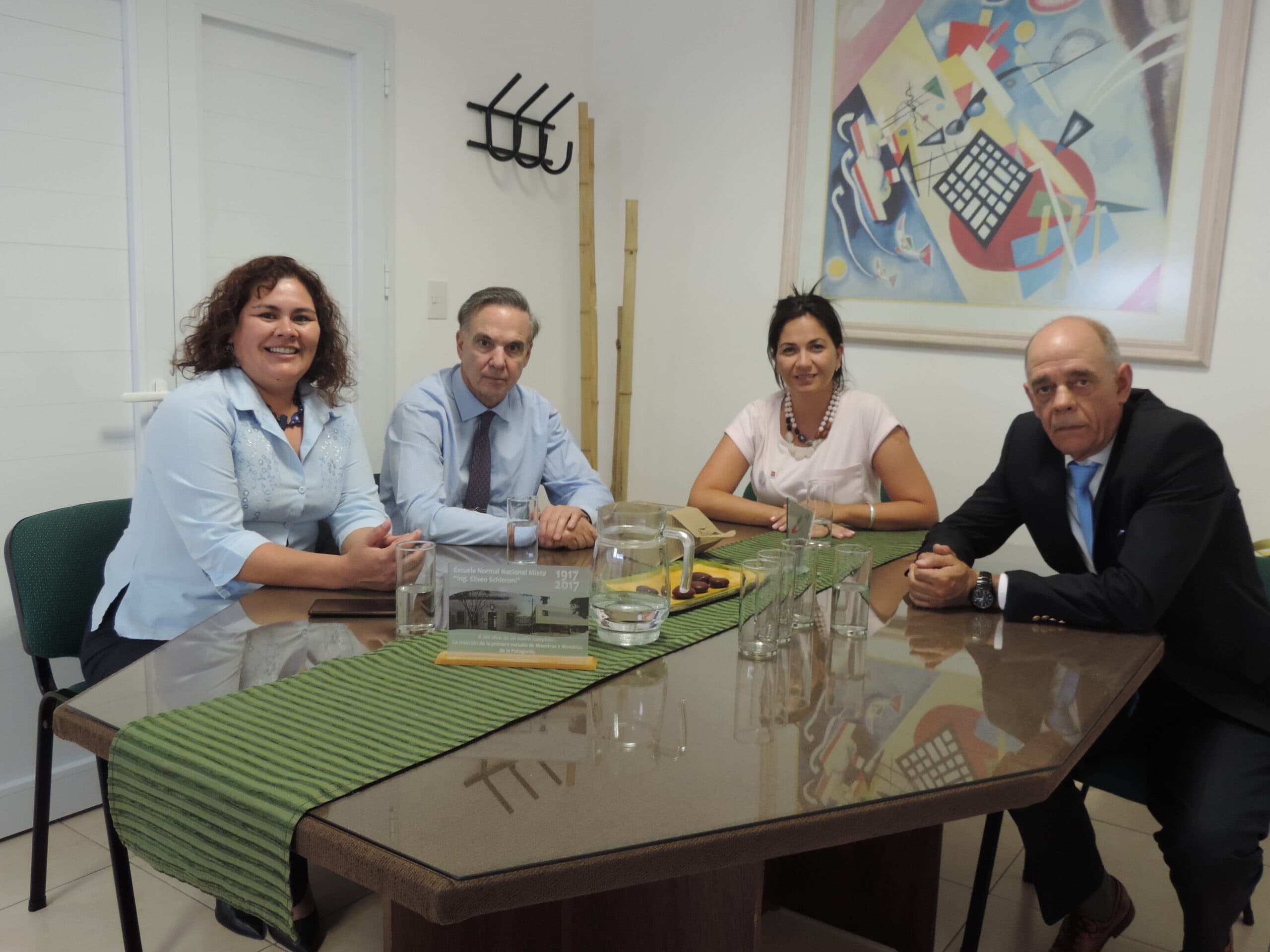 Pichetto se reunió con los concejales del Frente para la Victoria de Viedma