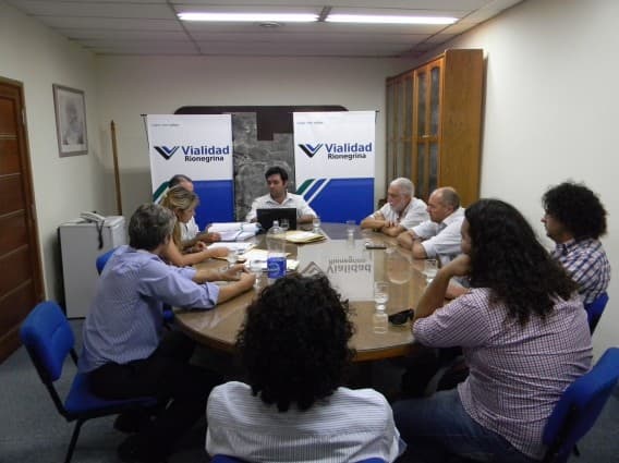 Se destinan 18 millones de pesos para el mejoramiento y mantenimiento de caminos vecinales de la Región Sur