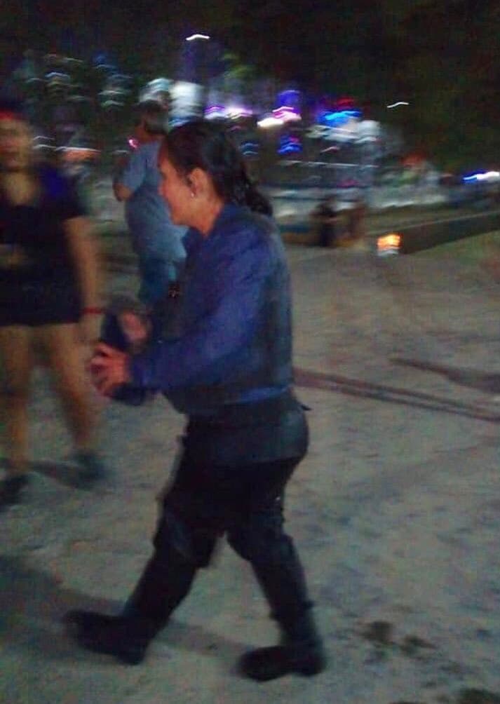 Reconocerán a la mujer policía que salvó a la niña en Roca
