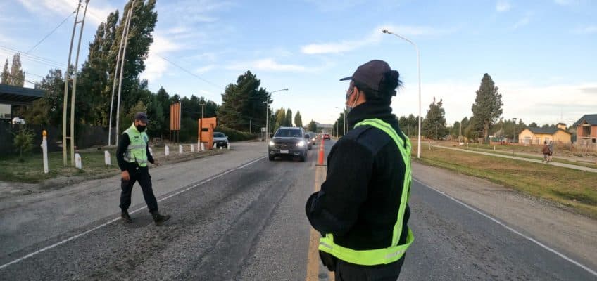 Operativos de la policía de Río Negro en las rutas durante el fin de semana largo
