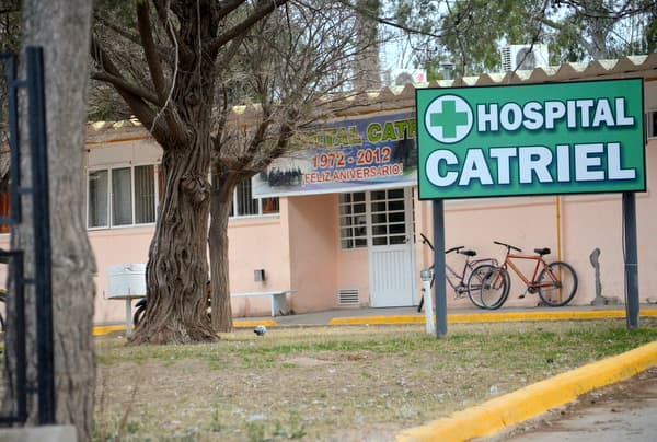 Dos chicos de 12 y 14 años están internados en Catriel luego de explotarles un bidón con nafta