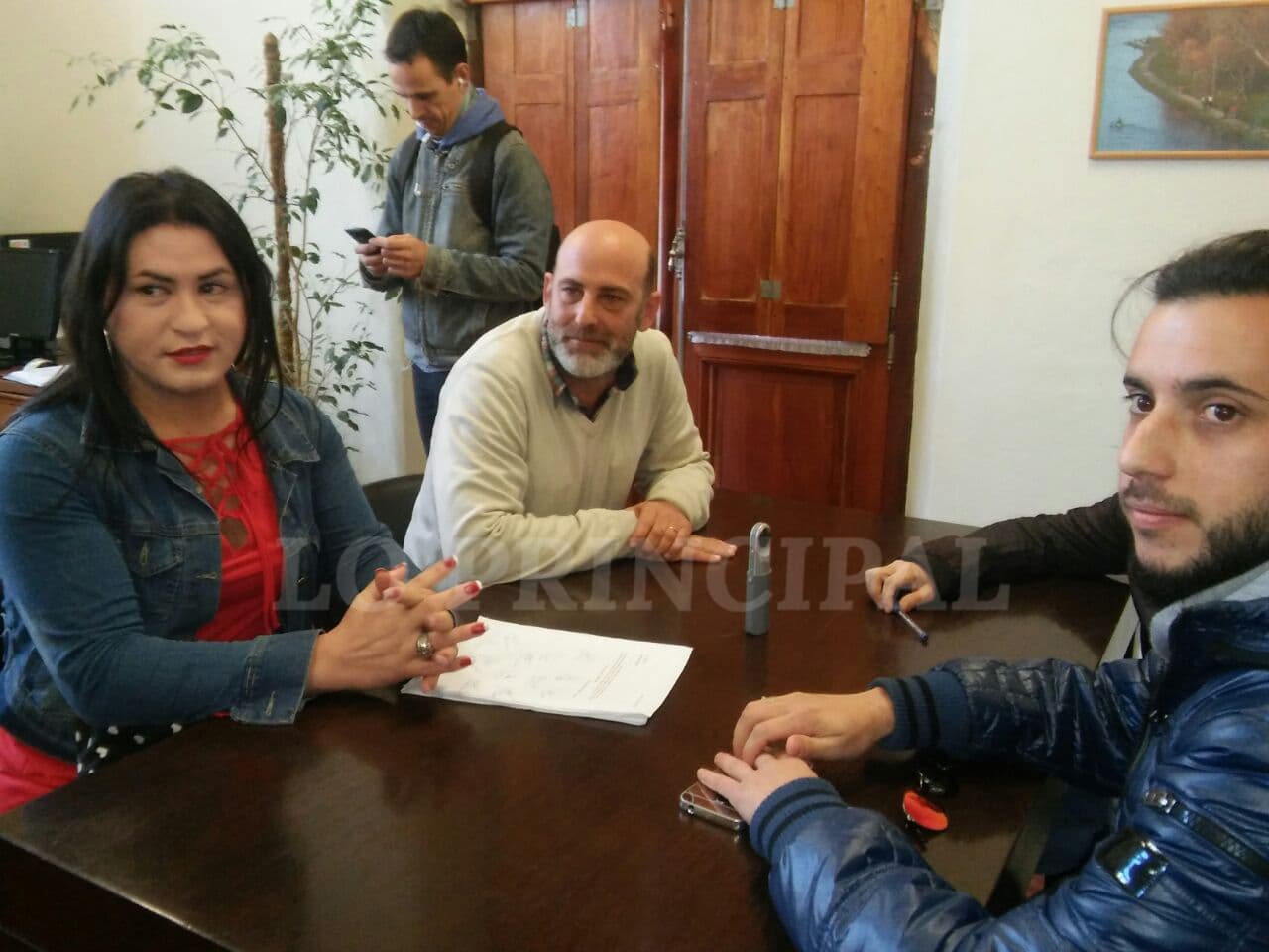 Abrirán convocatoria para que se respete el cupo laboral Trans en Viedma