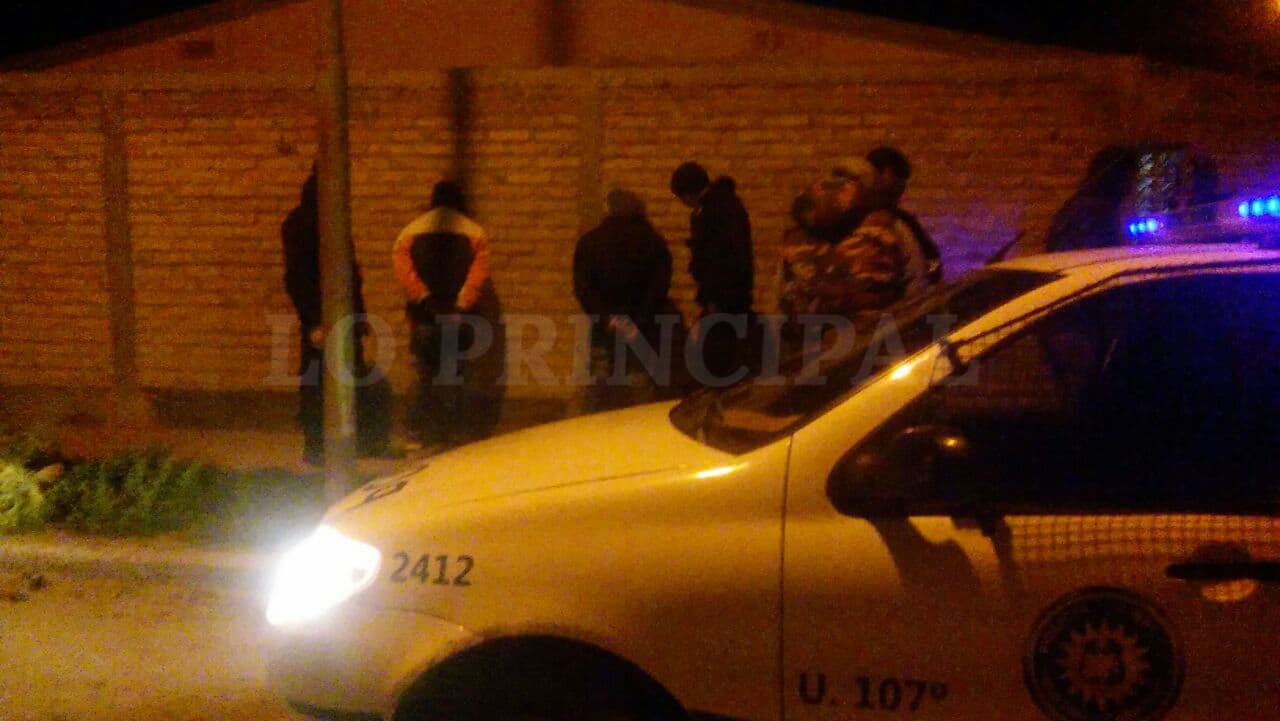 Robaron en una vivienda y fueron detenidos a media cuadra