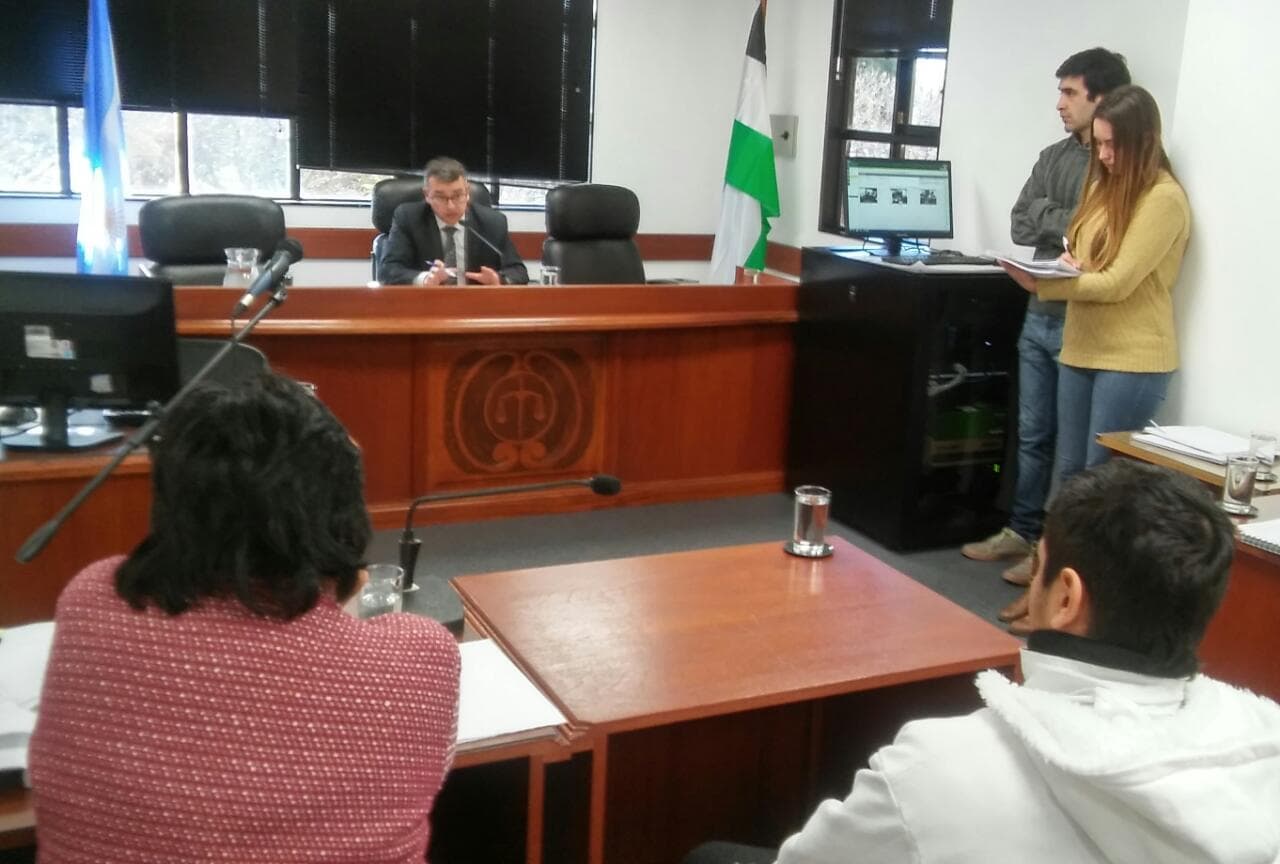 Fue llevado a juicio por robar cuatro veces en trece días, estará en libertad condicional