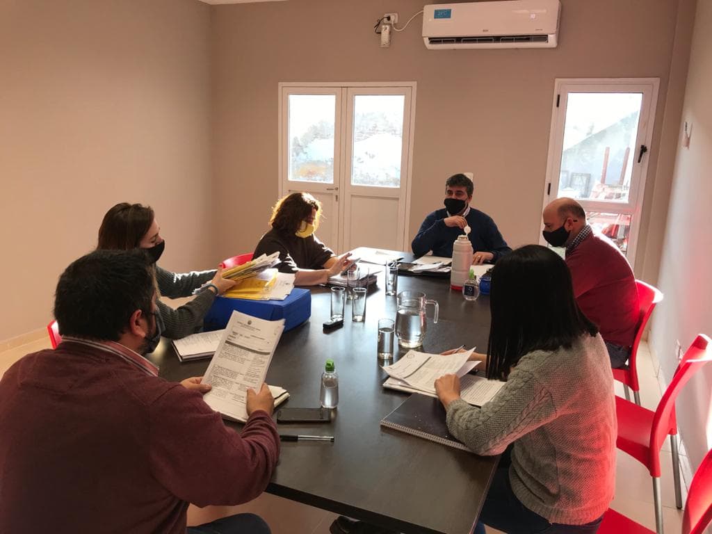 Un 30% aumentaría el taxi con el voto favorable de la mayoría de los concejales de Viedma