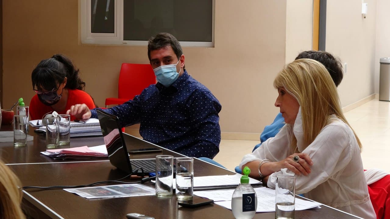 Funcionarios municipales de Viedma comunicaron a los concejales el plan de acceso al hábitat