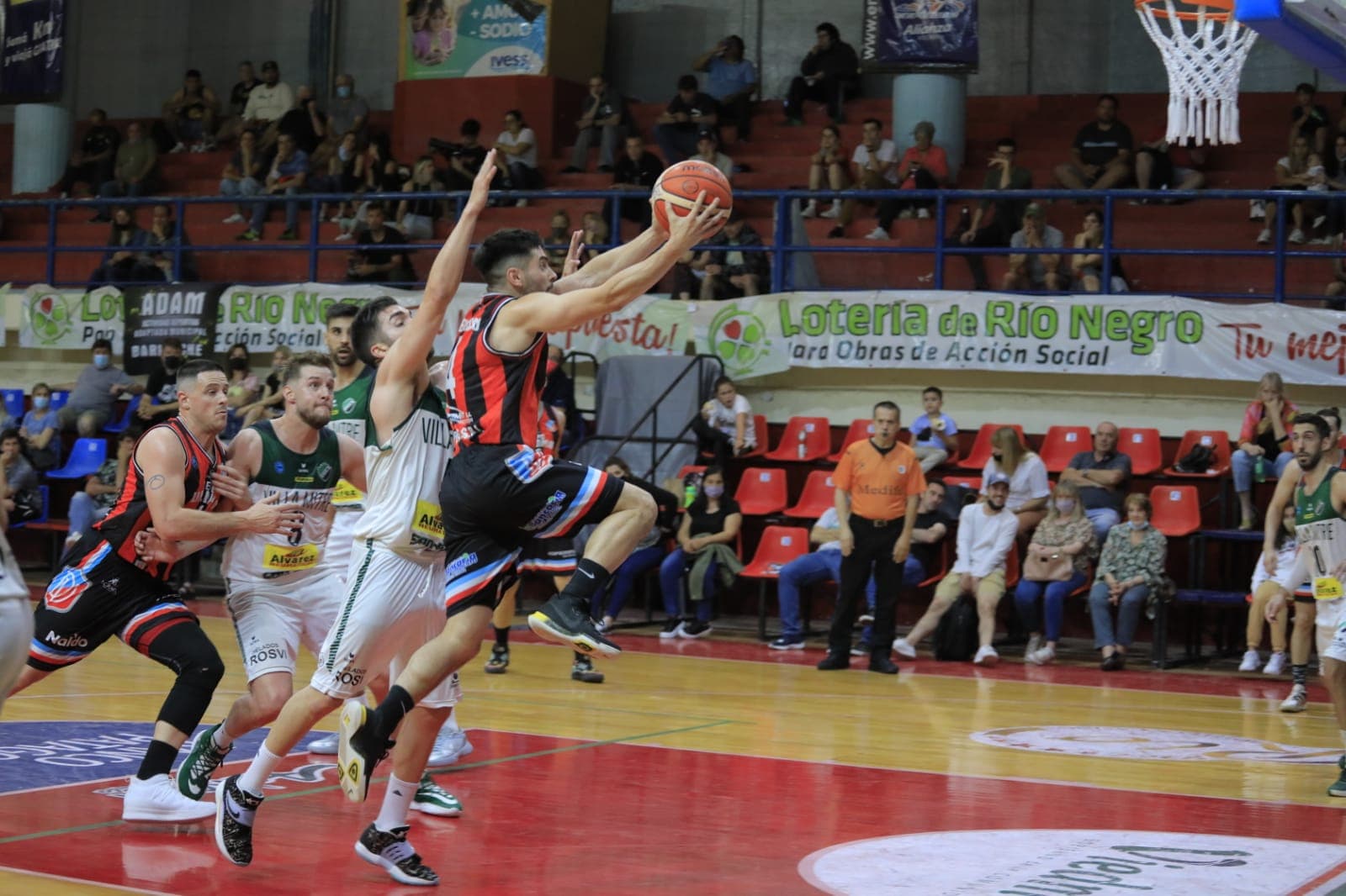 Perdió Deportivo Viedma 90 a 83 con Villa Mitre
