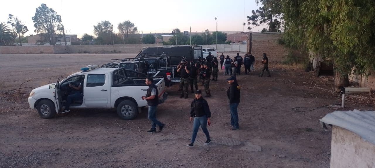 La policía desarticuló una banda criminal en 14 allanamientos