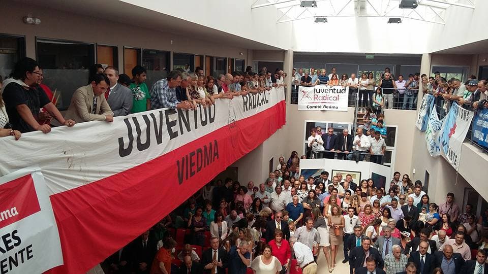 «Los jóvenes radicales no olvidamos, una vez dijimos nunca más y era NUNCA MÁS»