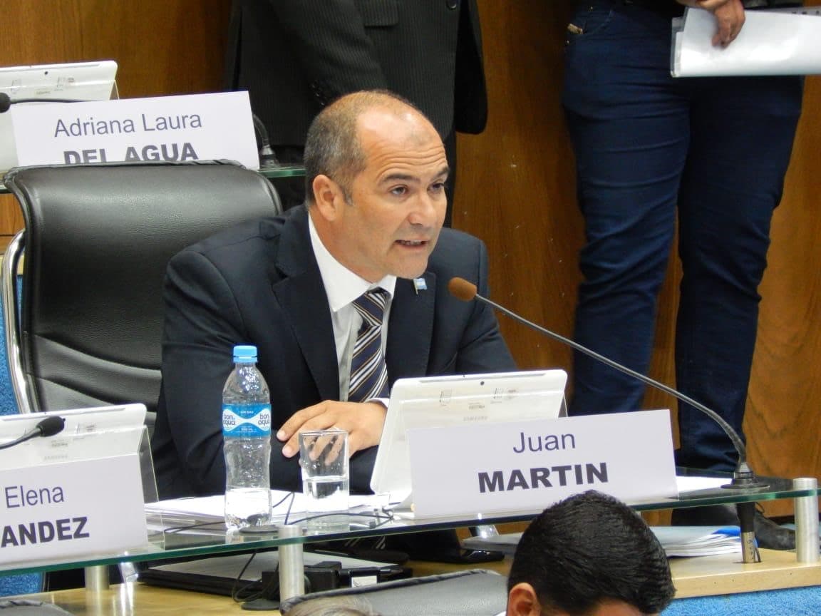 Juan Martin propone eliminar los fueros para legisladores y funcionarios*