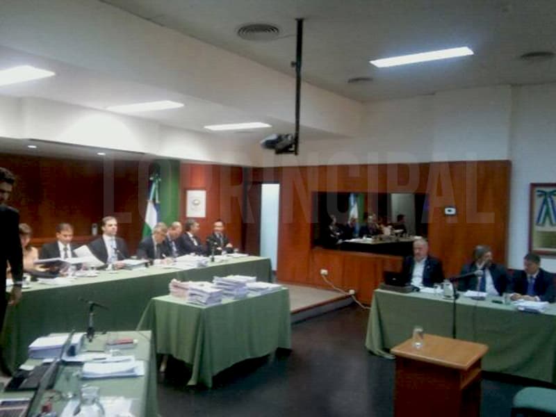 Lazcano pide que se sumen las pericias de las computadoras secuestradas