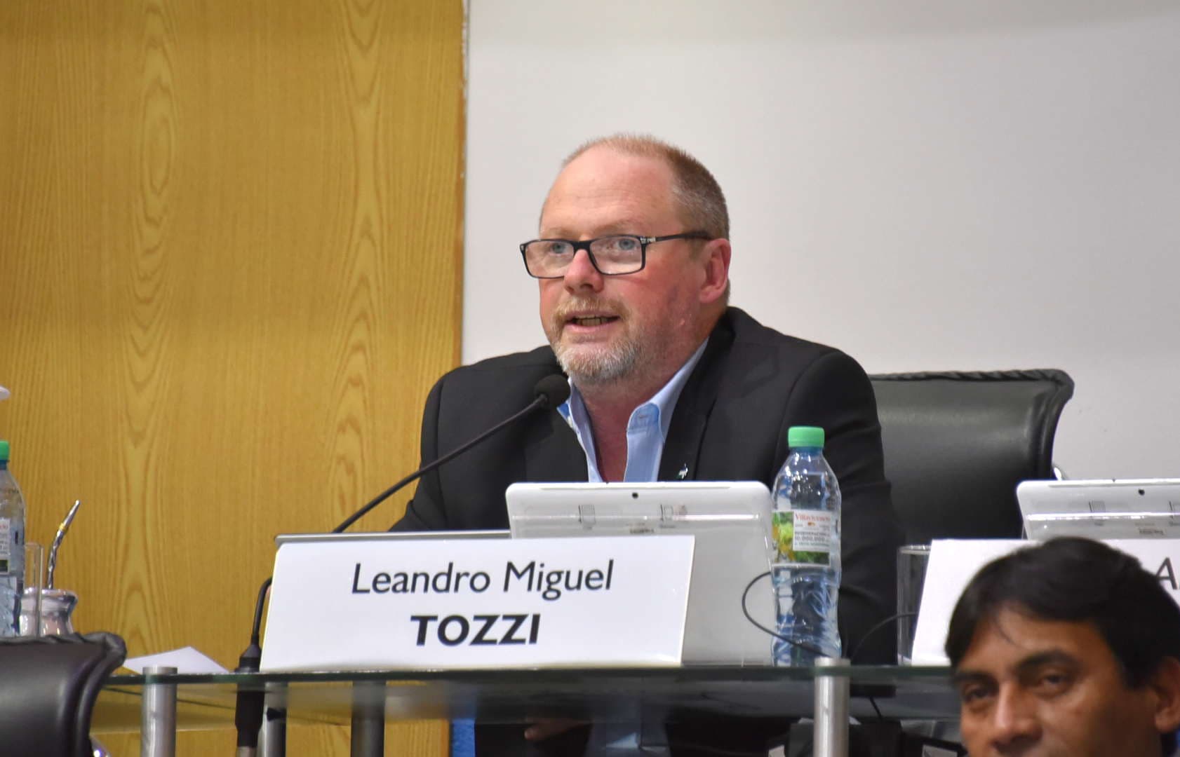 Denuncian al legislador Tozzi por incompatibilidad de funciones