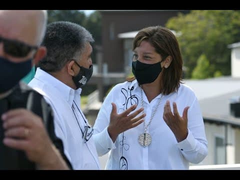 La vacunación contra el COVID-19 es la «única salida»