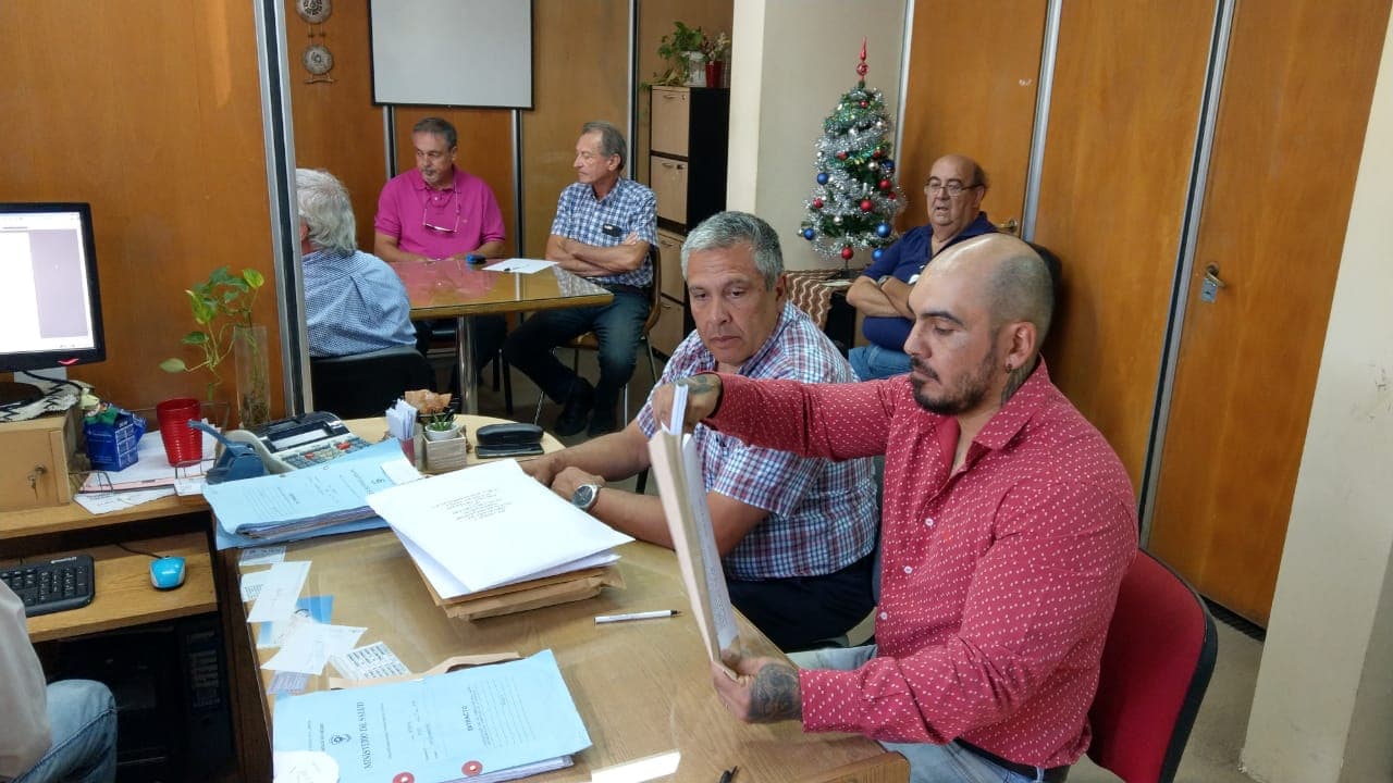 Comprarán 37 ambulancias para equipar a todos los hospitales de la provincia
