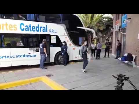 Llegaron los estudiantes desde Buenos Aires y La Plata en medio de un gran protocolo de Salud