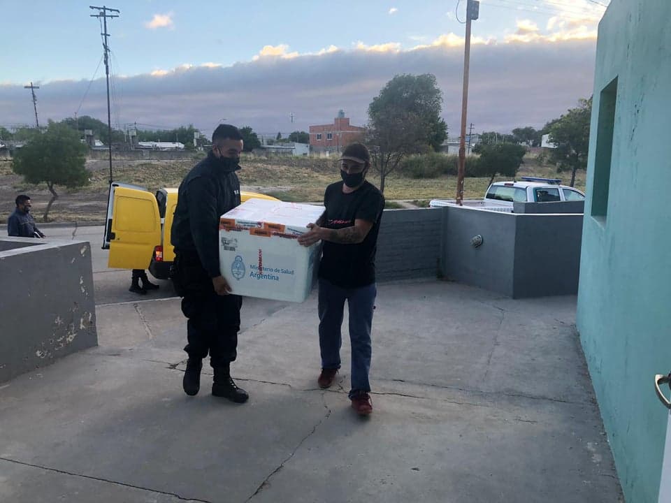 Llegaron 450 dosis y comienza el operativo de vacunación contra el COVID en el Distrito