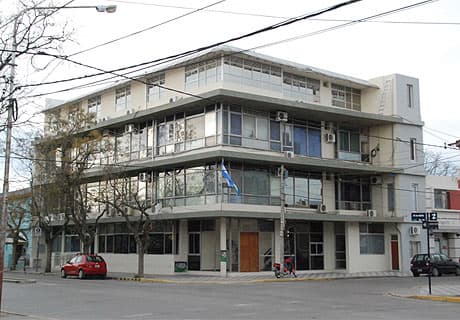 Cargaban combustible con la tarjeta oficial del ministerio de Obras Públicas y fueron imputados