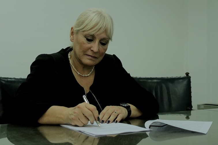 Por ascender a su hijo en la Justicia denunciaron a la procuradora general