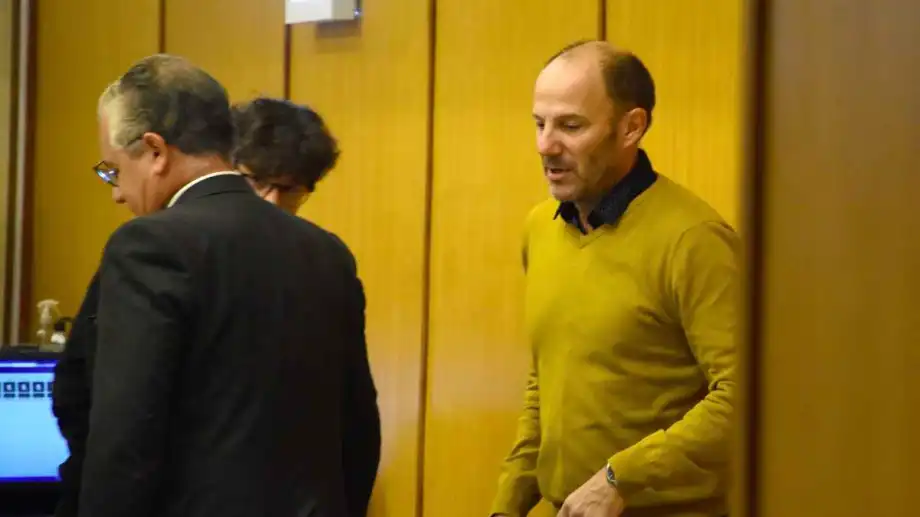 Imputan al periodista Emiliano Gatti por tenencia y distribución de imágenes de abuso sexual infantil
