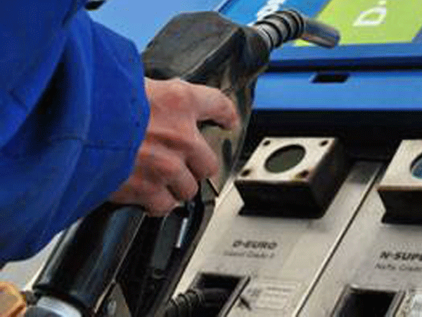 Aumentó YPF un 2,9% las naftas y el gasoil desde este martes