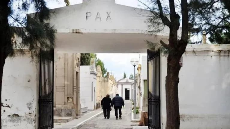 Por robos y destrozos cerraron el cementerio de Viedma este domingo