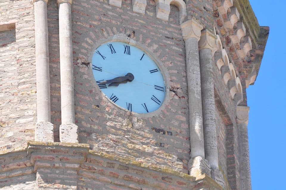 Ponen en funcionamiento el reloj de la torre de la Manzana Histórica