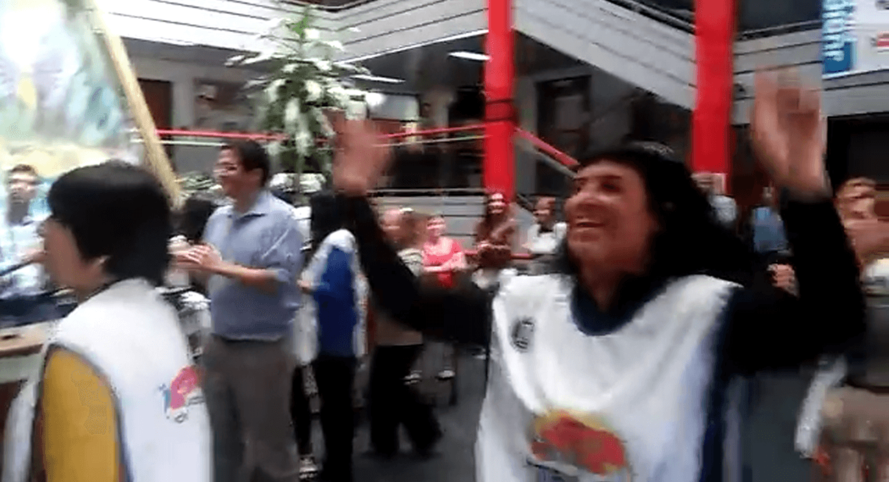 Cantando protestó SITRAJUR por el atraso salarial