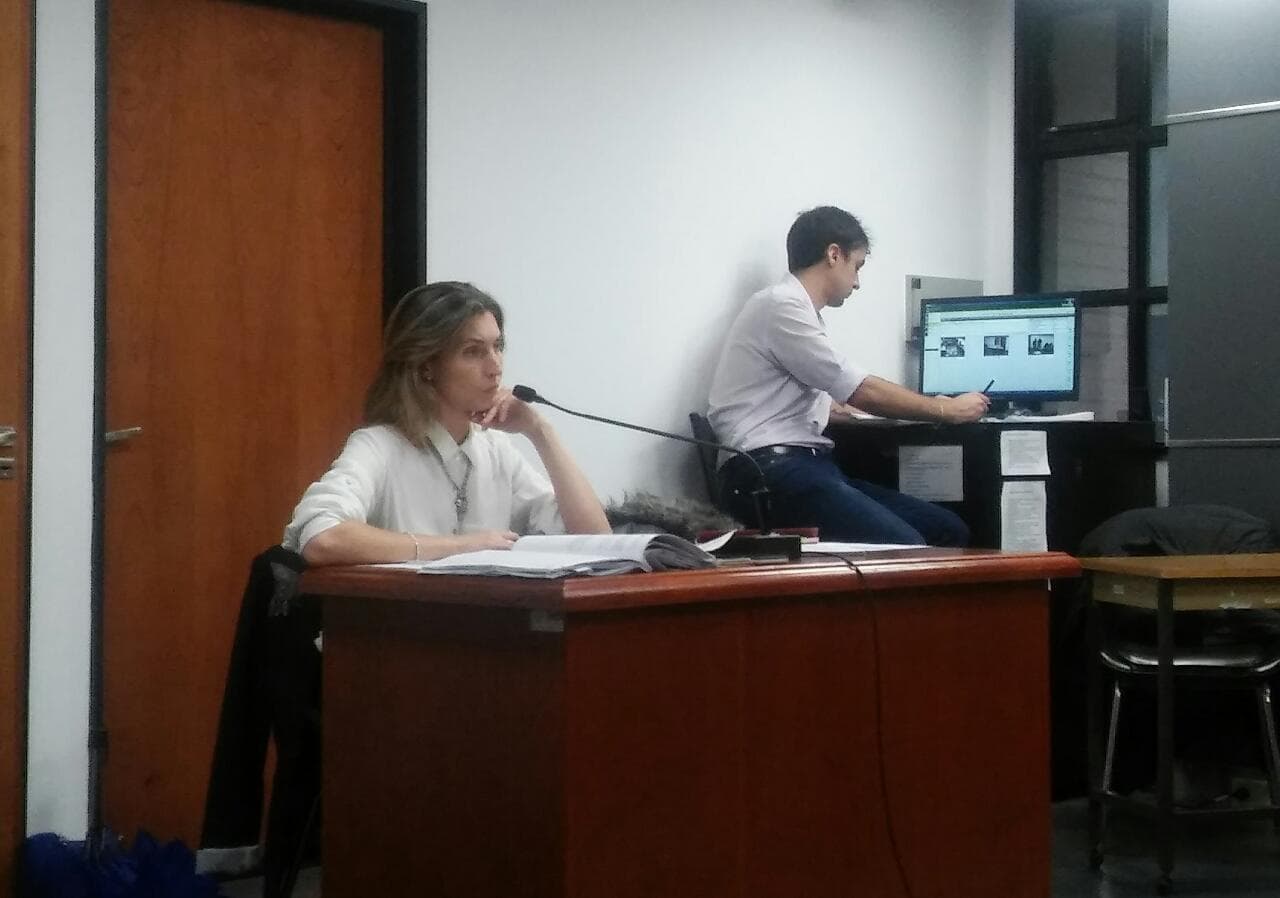 Quedó detenida por robar una cartera, su cómplice en libertad condicional
