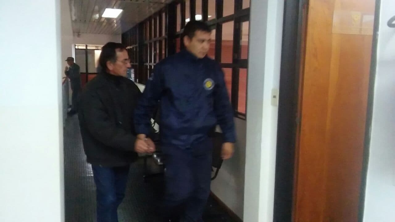 Piden seis meses de prisión para Morón por pagar para tener sexo con menores