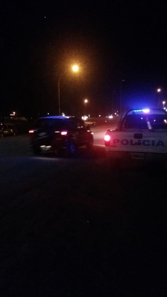 Dos personas detenidas, cinco autos y siete motos secuestradas, en controles policiales del fin de semana