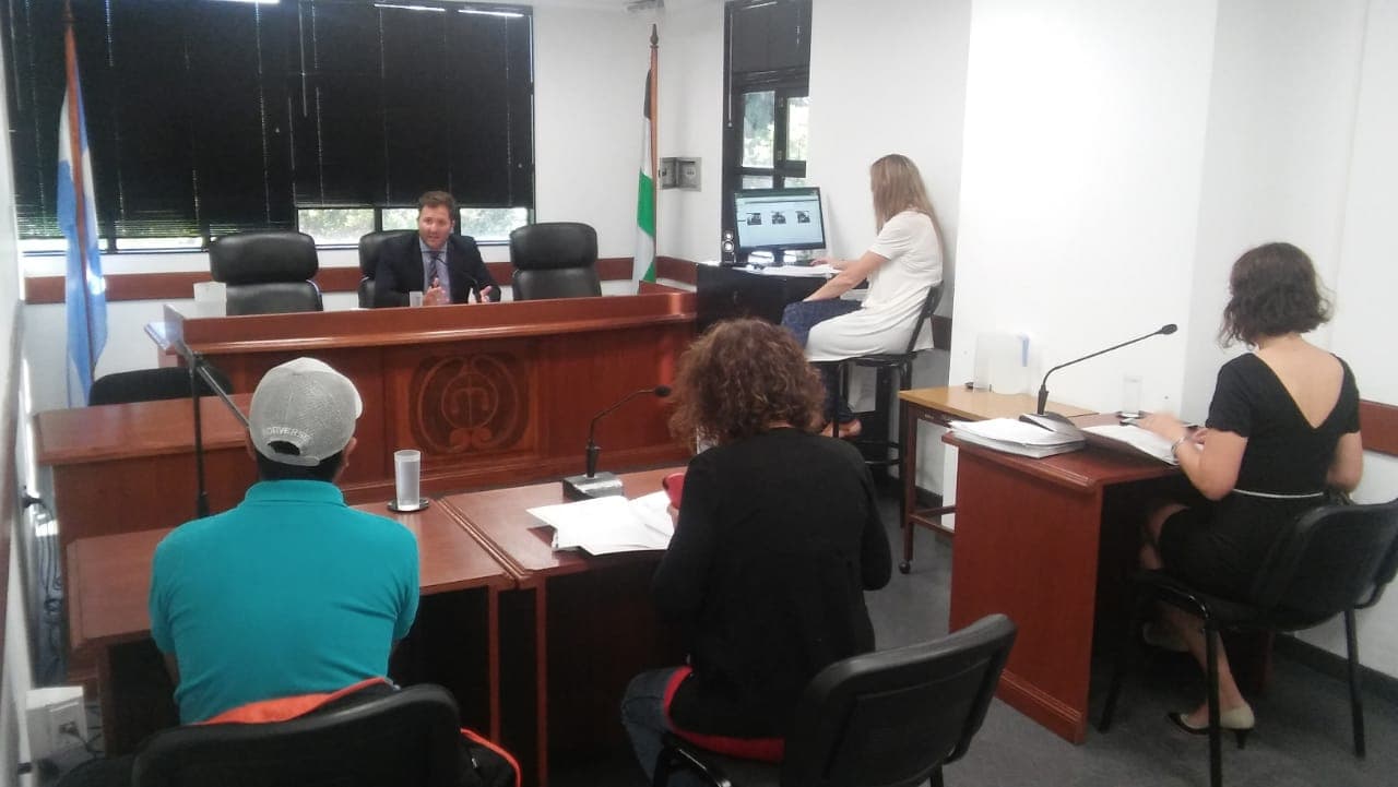 Está acusado de abusar de una chica cuando tenía 10 y 17 años