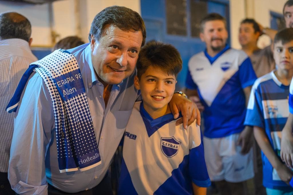 Para ayudar a bibliotecas, clubes barriales, sociedades de fomento y centros vecinales, Weretilneck tiene un proyecto