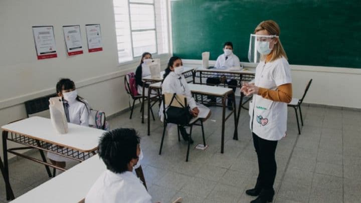 ATE considera que no es posible el regreso a las aulas sin una primera dosis de la vacuna