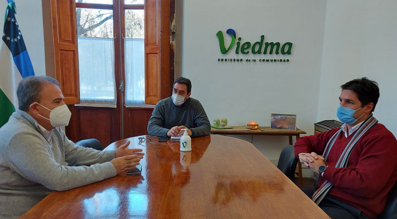 Reunión del Intendente de Viedma y el secretario de Transporte de Rio Negro por los colectivos para el Cóndor